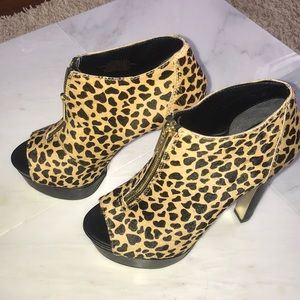Betsey Johnson Leopard peep toe pumps